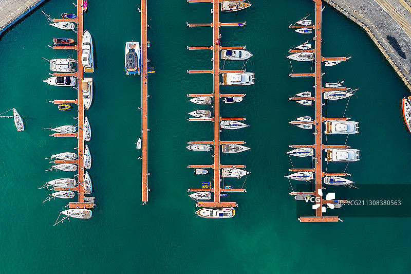 海边游艇码头图片素材