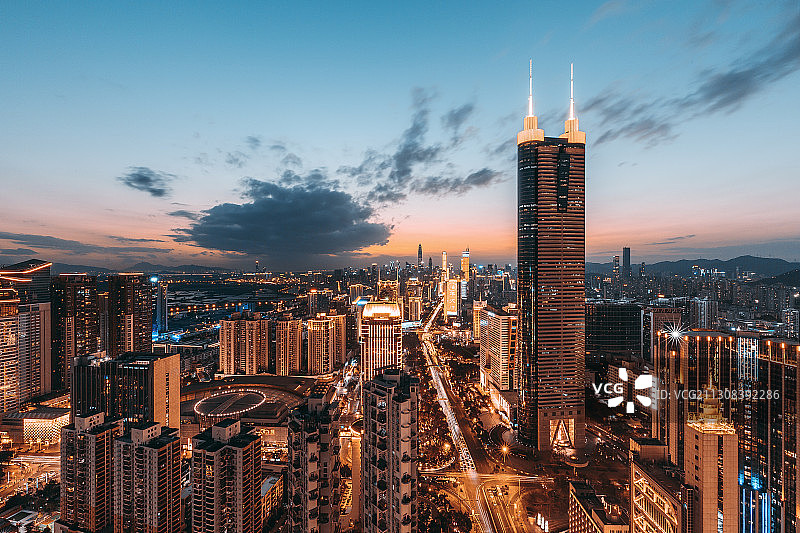 中国深圳市地王大厦罗湖中心区夜色图片素材