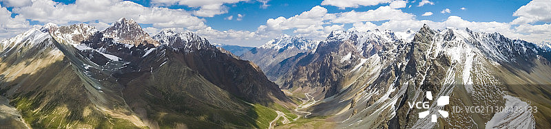 217独库公路哈希勒根达坂图片素材