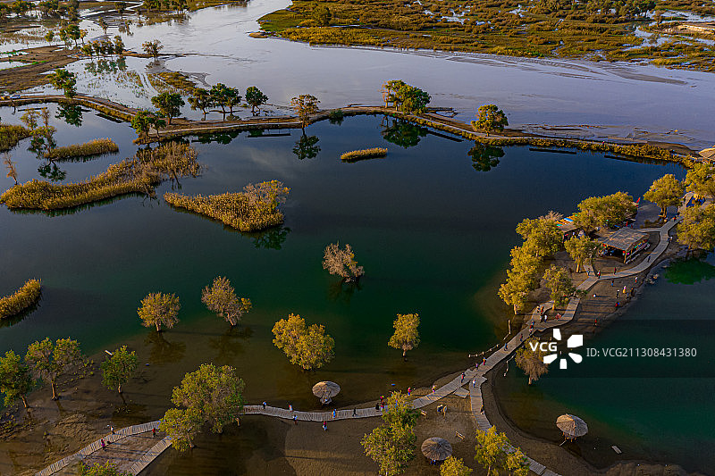 罗布人村寨02图片素材