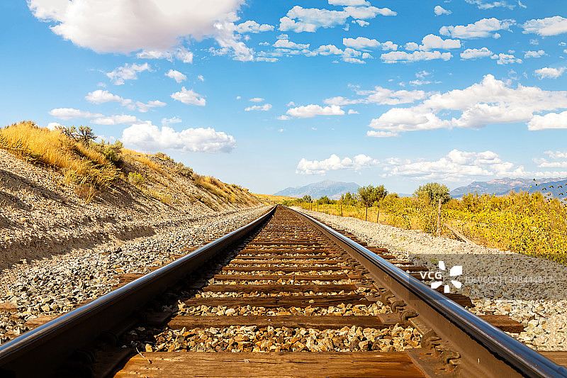 美国的铁轨与天空景观图片素材