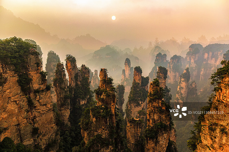 日出张家界图片素材