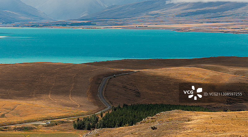新西兰特卡波湖湖光山色图片素材