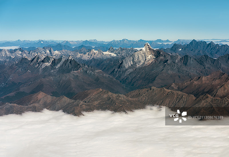 四川省阿坝州小金县四姑娘山航拍图图片素材