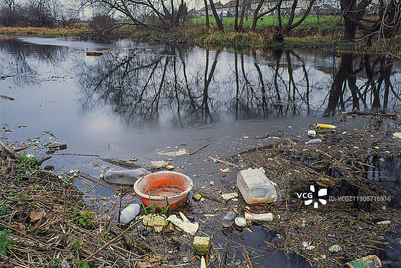 漂浮的垃圾图片素材