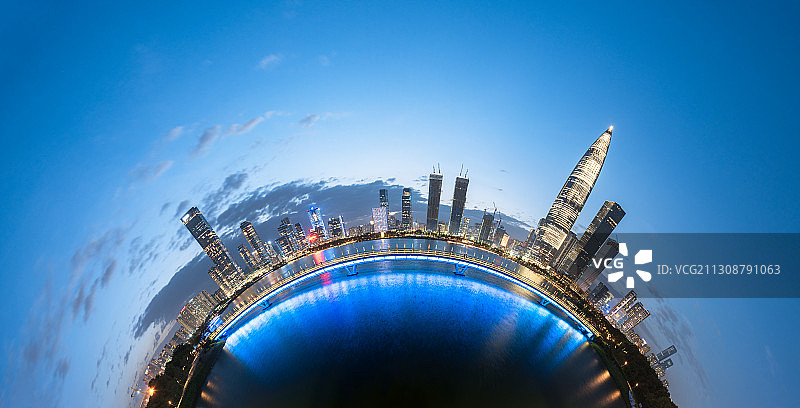 深圳后海金融区深圳湾人才公园夜晚的天际线图片素材