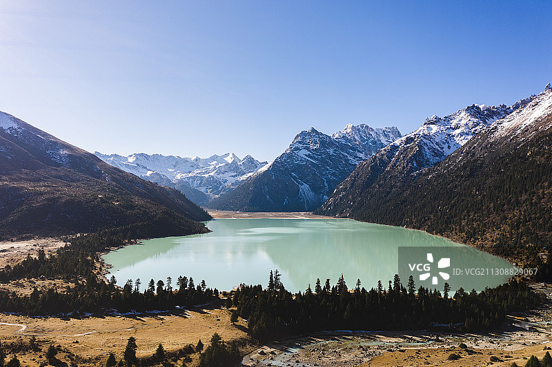德格玉隆拉措风景区图片素材