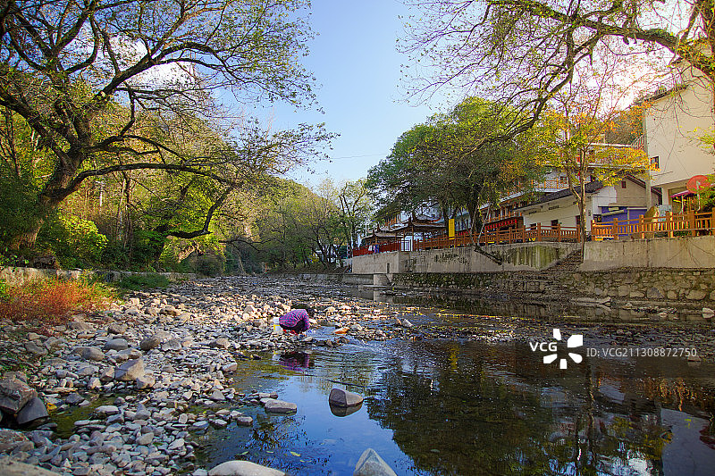 农家的悠闲秋日+安徽省宣城市泾县汀溪乡水墨汀溪风景区图片素材