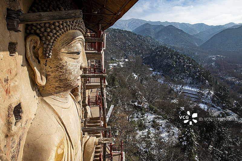 麦积山佛像雕塑图片素材