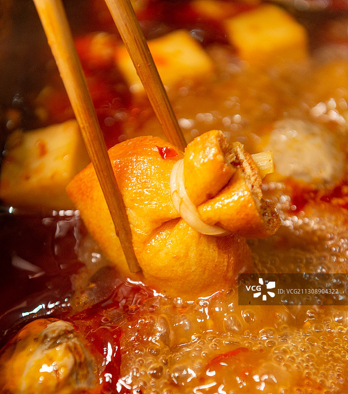 火锅 烧烤 鸳鸯锅 菌汤 毛肚 鸭肠 鲜腰片 嫩牛肉 肥牛图片素材