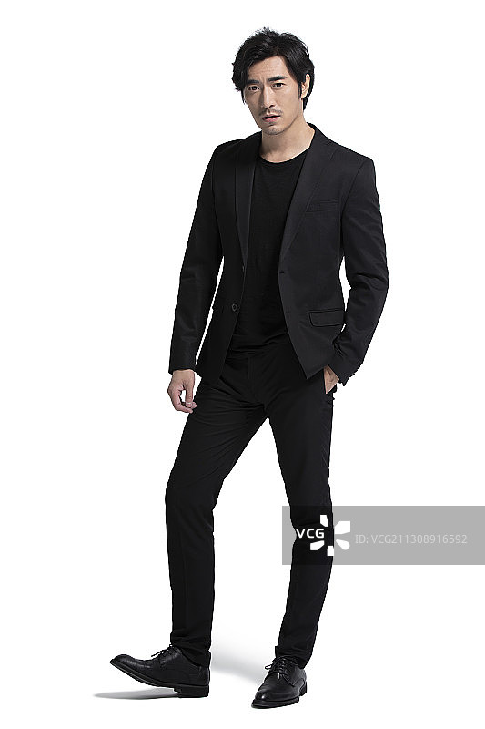 棚拍时尚的中年男子图片素材