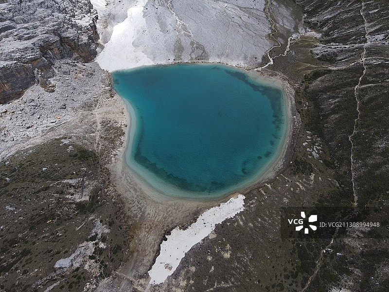 四川甘孜·稻城亚丁·牛奶海图片素材