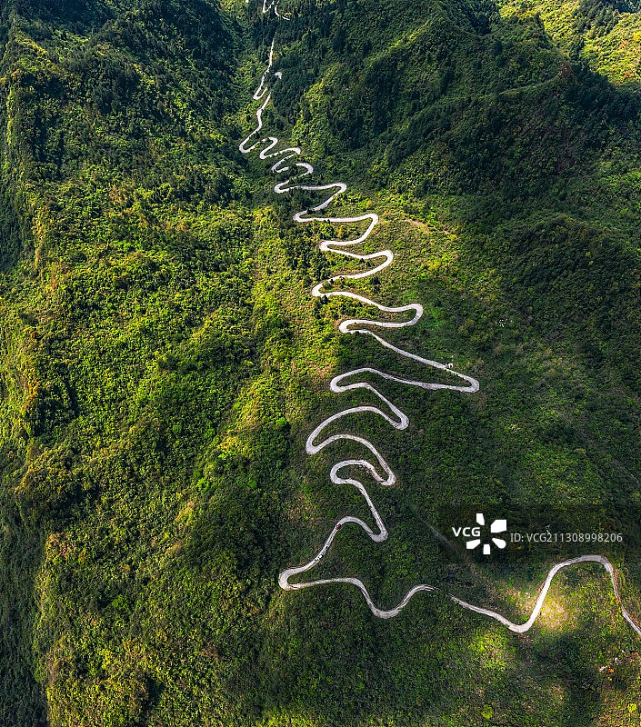山路十八弯图片素材