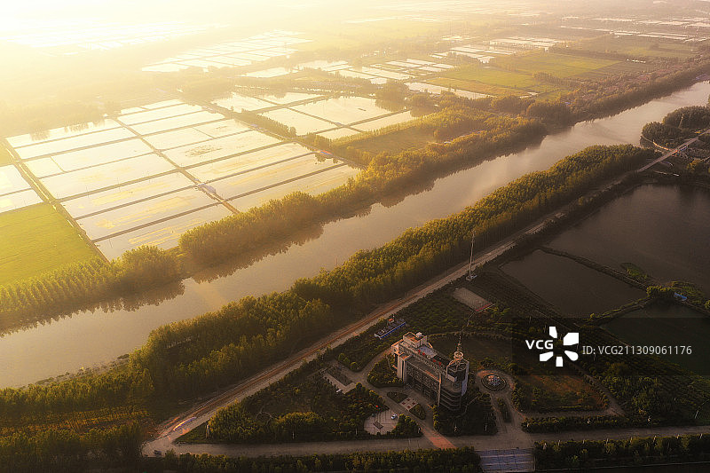 氤氲黄昏+江苏省宿迁市宿豫区皂河镇骆马湖图片素材