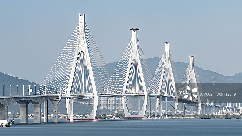 广东珠海 无人的洪鹤大桥图片素材