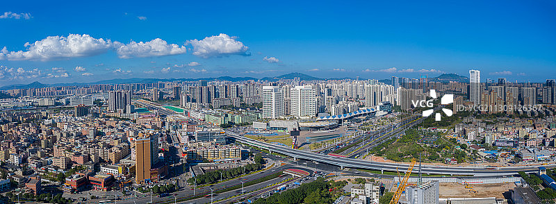 新南屏大桥和金琴快线立交修好的南屏街口图片素材