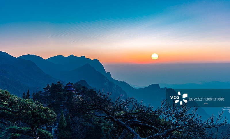 江西九江庐山风景区秋天风光含鄱口日出图片素材