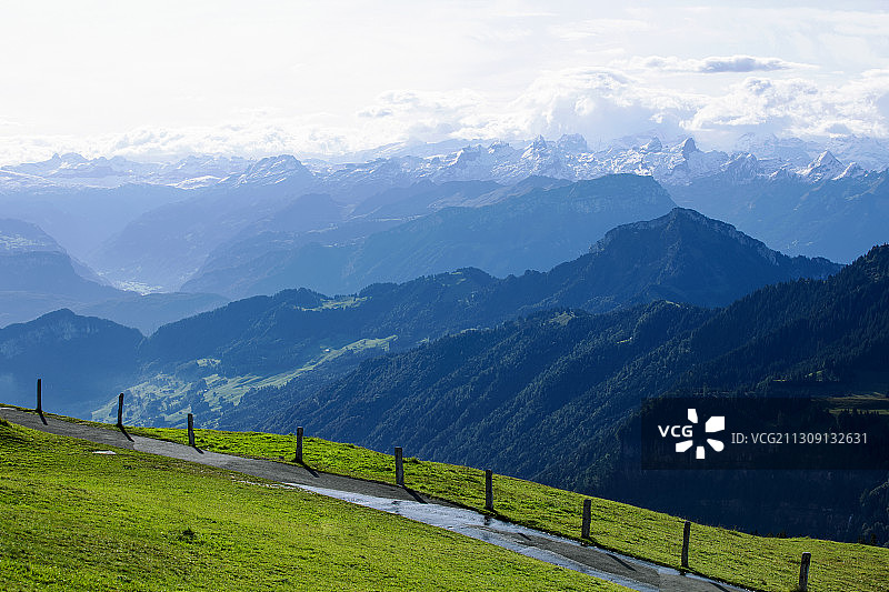 瑞吉雪山景色图片素材