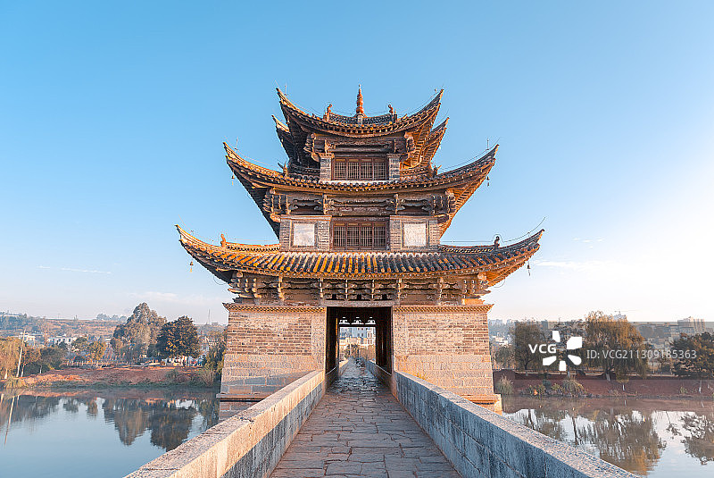 云南省红河州建水古城十七孔桥图片素材