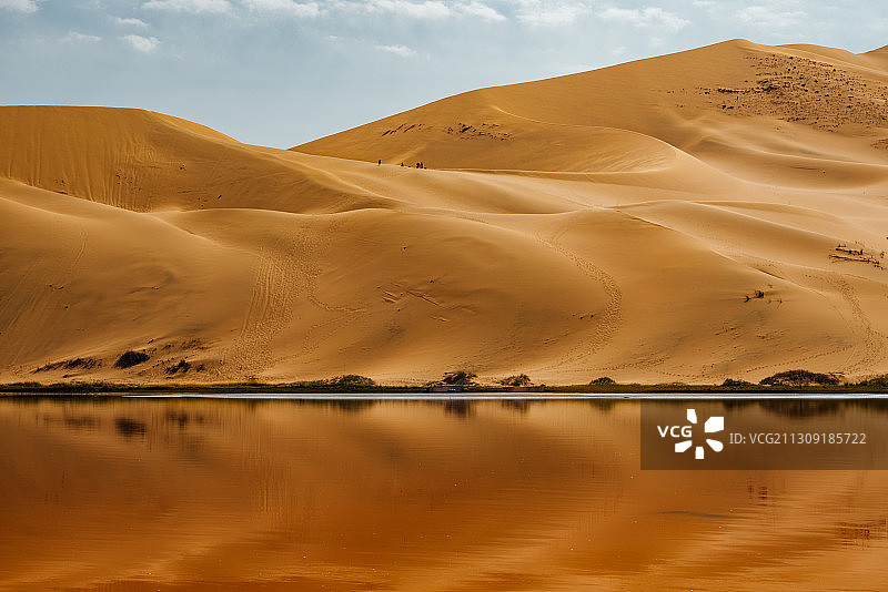 巴丹吉林沙漠图片素材
