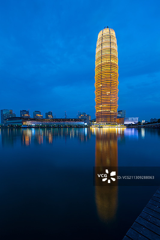 河南郑州cbd中心如意湖图片素材