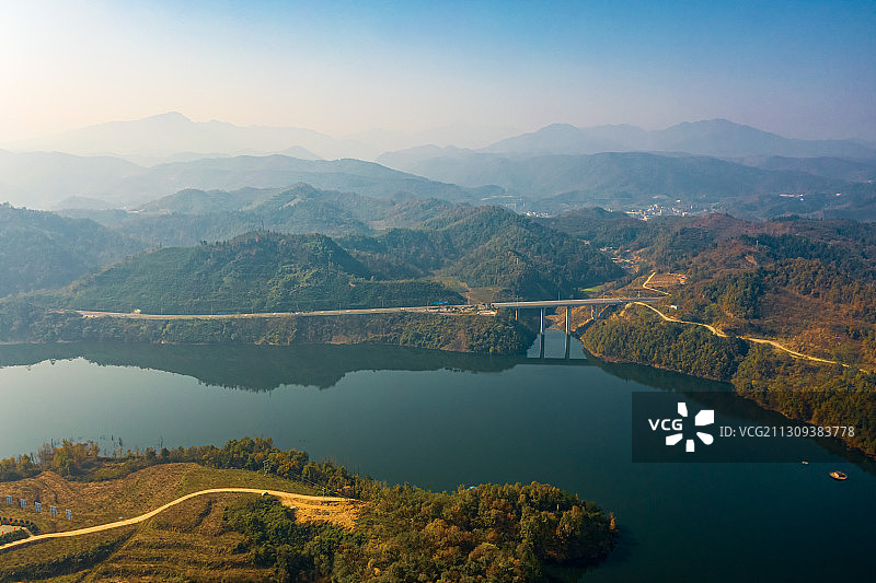 航拍兰武高铁福银高速交汇处丹江口浪河大桥图片素材