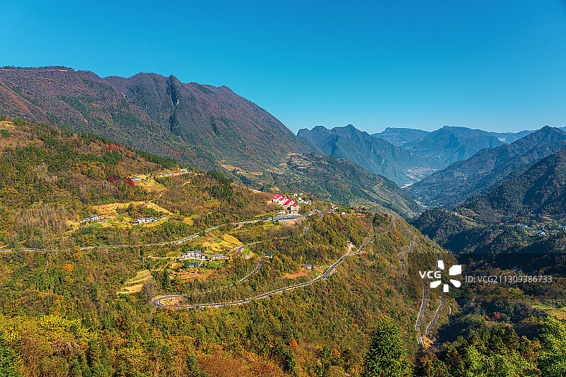 宜昌兴山县乡村秋色图片素材