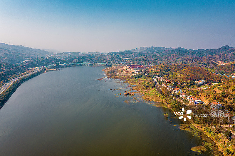 航拍十堰武当太极湖图片素材
