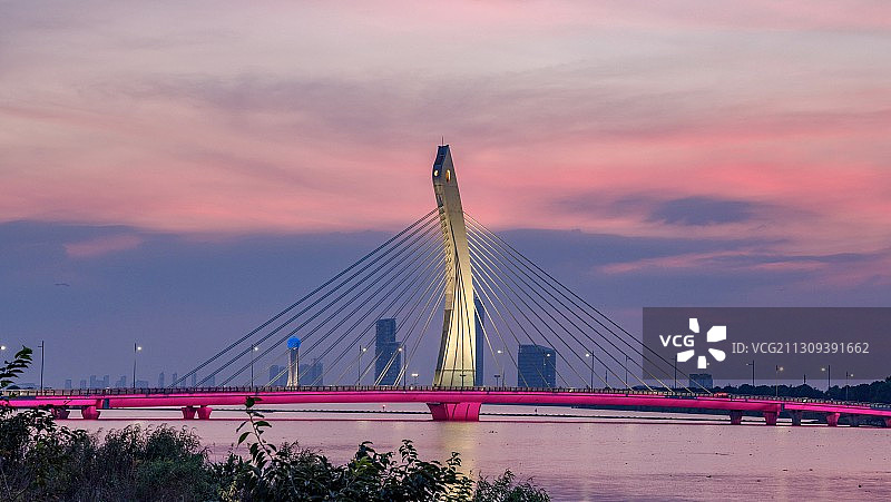 常州·天鹅桥·晚霞图片素材