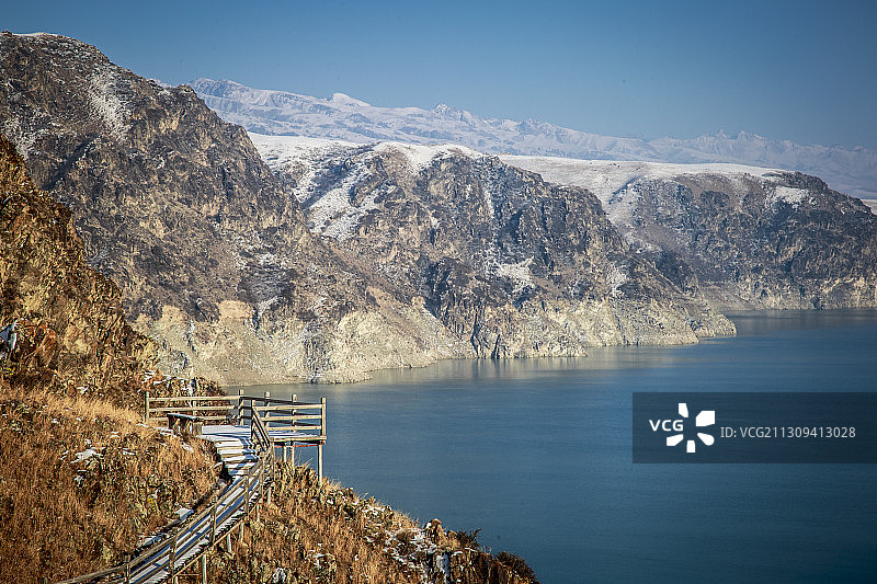 新疆伊犁尼勒克吉林台风光图片素材