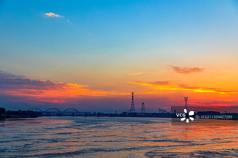 济南黄河天桥区段的夕阳晚霞图片素材