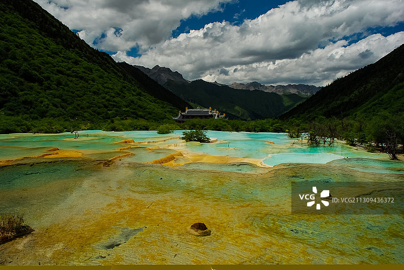 黄龙五彩池图片素材