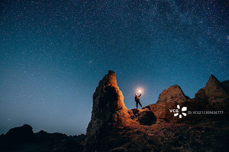 俄博梁“圣象天门” 星空图片素材