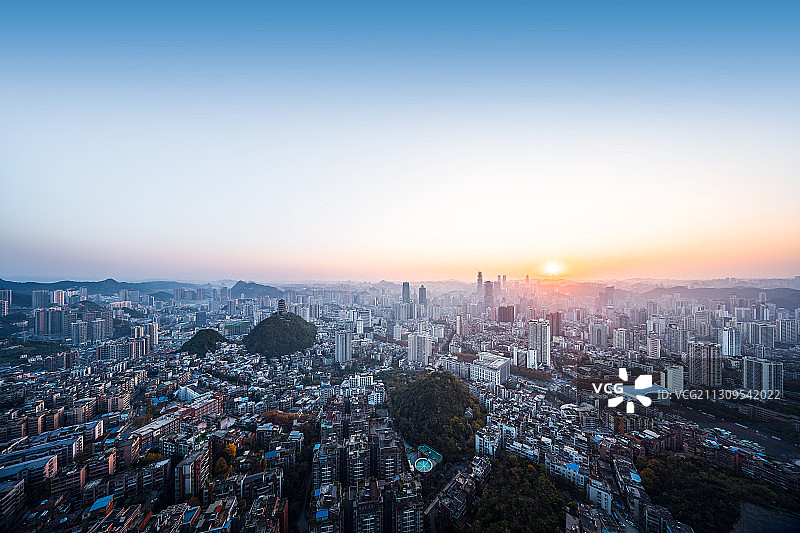 贵州省贵阳市云岩区东山电视塔全景图图片素材