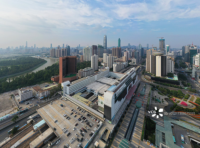 广东省深圳市罗湖区罗湖口岸深圳火车站全景航拍图片素材