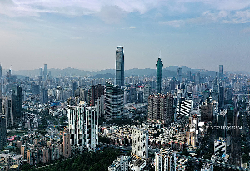 广东省深圳市罗湖口岸火车站远眺蔡屋围区域航拍图片素材