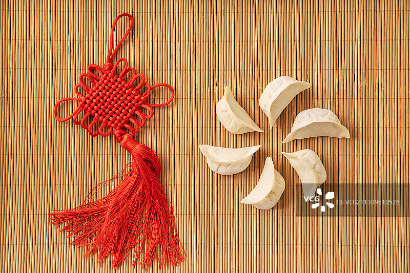 饺子与中国结图片素材