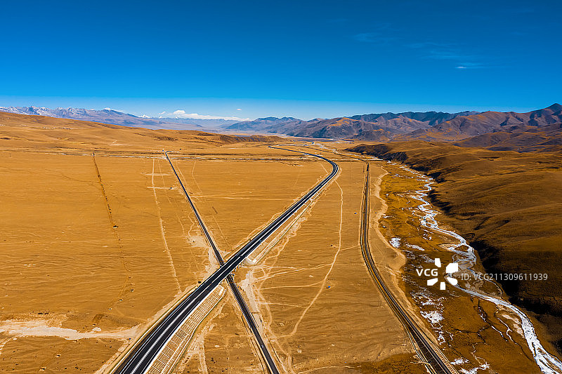 天堑变通途图片素材