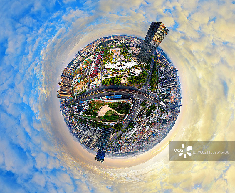 深圳龙岗区龙城广场龙岗大道地铁3号线图片素材