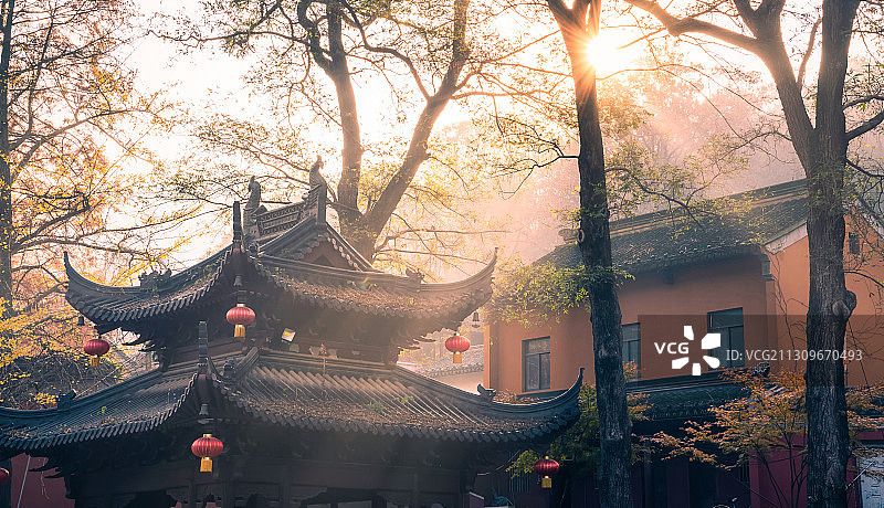 早晨的南京栖霞山栖霞寺图片素材