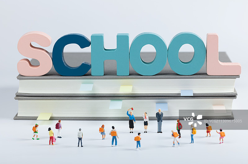 书签课本英文积木开学季学校背书包图片素材