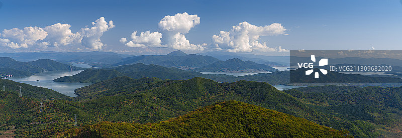 青山绿水松花湖图片素材