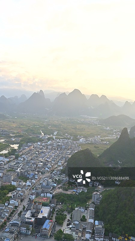 桂林兴坪古镇日出图片素材