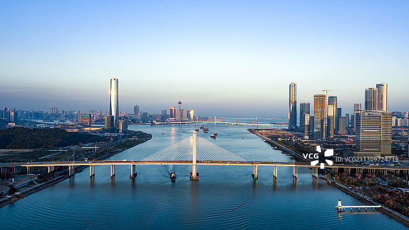 横琴新区的建设，逐渐成为大湾区的新亮点，也成为澳门与横琴融合图片素材