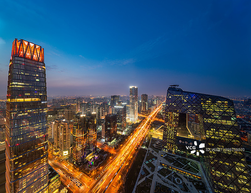 北京国贸CBD中国中央电视台建筑群夜景高视角图片素材