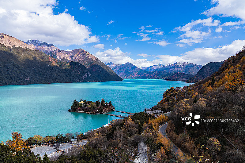 圣湖巴松措图片素材