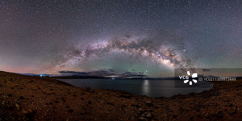 西藏纳木那尼峰星空图片素材