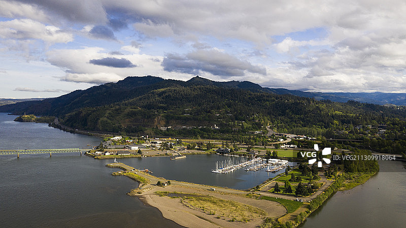 哥伦比亚河无人机航拍图片素材