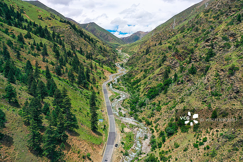 中国西藏G318川藏线芒康-左贡自然风光图片素材
