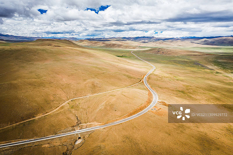 中国西藏山南市措美县哲古草原自驾旅行自然风光图片素材